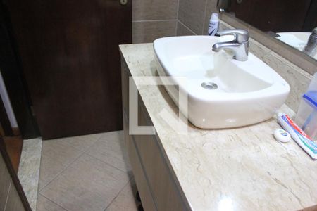 Casa à venda com 260m², 4 quartos e 4 vagasBanheiro da Suíte 3