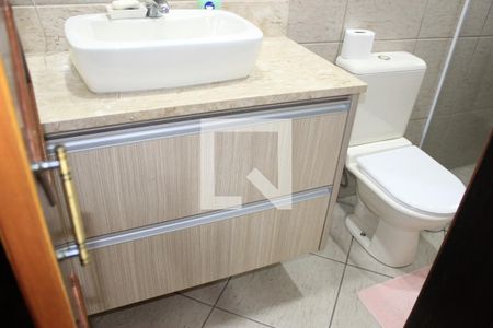 Casa à venda com 260m², 4 quartos e 4 vagasBanheiro da Suíte 2