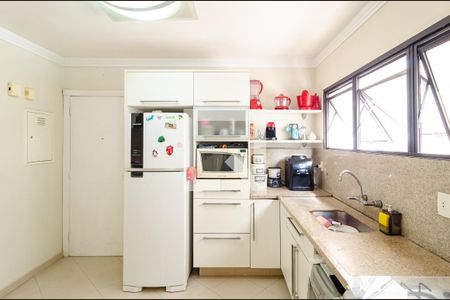 Apartamento à venda com 126m², 3 quartos e 2 vagas Apartamento à venda com 126m², 3 quartos e 2 vagasCozinha