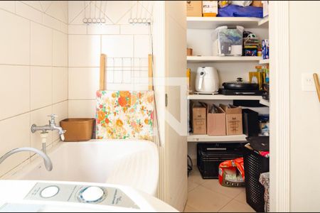 Apartamento à venda com 126m², 3 quartos e 2 vagas Apartamento à venda com 126m², 3 quartos e 2 vagasLavanderia