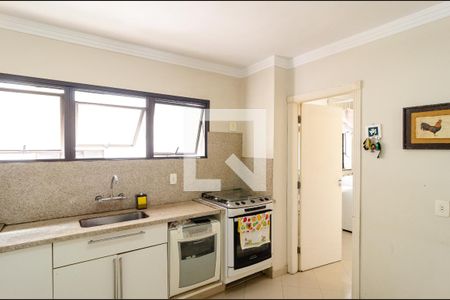 Apartamento à venda com 126m², 3 quartos e 2 vagas Apartamento à venda com 126m², 3 quartos e 2 vagasCozinha
