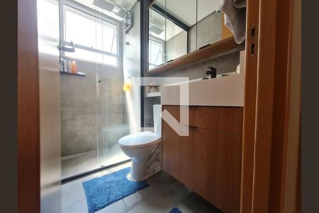 Apartamento à venda com 38m², 2 quartos e 1 vaga Apartamento à venda com 38m², 2 quartos e 1 vagaBanheiro social