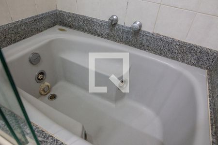 Apartamento à venda com 150m², 4 quartos e 2 vagasBanheiro da Suíte