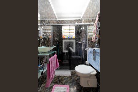 Casa à venda com 214m², 3 quartos e 2 vagas Casa à venda com 214m², 3 quartos e 2 vagasBanheiro 2