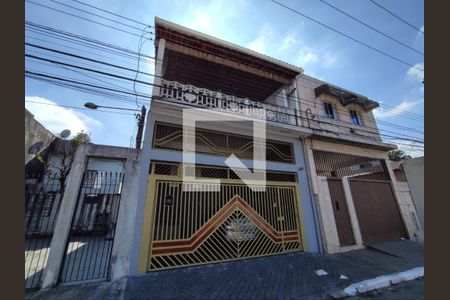 Casa à venda com 214m², 3 quartos e 2 vagas Casa à venda com 214m², 3 quartos e 2 vagasFachada