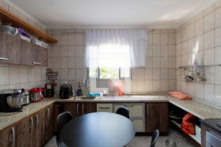 Casa à venda com 214m², 3 quartos e 2 vagas Casa à venda com 214m², 3 quartos e 2 vagasCozinha