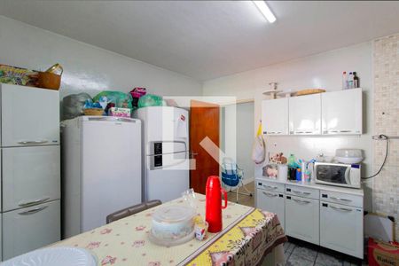 Casa à venda com 214m², 3 quartos e 2 vagas Casa à venda com 214m², 3 quartos e 2 vagasCozinha