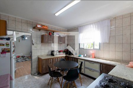 Casa à venda com 214m², 3 quartos e 2 vagas Casa à venda com 214m², 3 quartos e 2 vagasCozinha