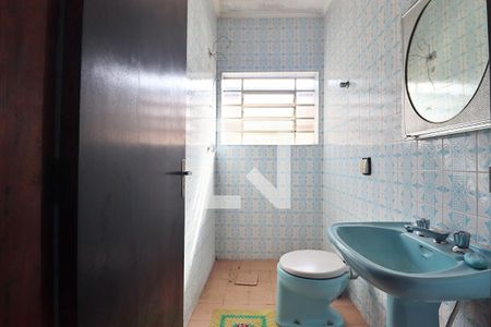 Casa à venda com 180m², 3 quartos e 8 vagasBanheiro 2