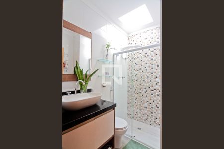 Casa à venda com 104m², 2 quartos e 2 vagas Casa à venda com 104m², 2 quartos e 2 vagasBanheiro