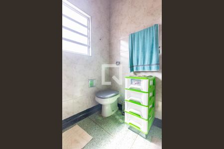 Casa à venda com 140m², 3 quartos e 1 vagaBanheiro