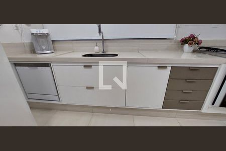 Apartamento à venda com 120m², 3 quartos e 2 vagas Apartamento à venda com 120m², 3 quartos e 2 vagasCozinha - Armários