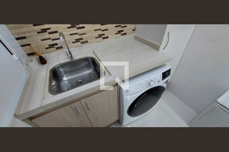 Apartamento à venda com 120m², 3 quartos e 2 vagas Apartamento à venda com 120m², 3 quartos e 2 vagasLavanderia