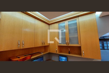 Apartamento à venda com 120m², 3 quartos e 2 vagas Apartamento à venda com 120m², 3 quartos e 2 vagasEscritório