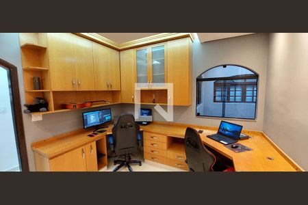 Apartamento à venda com 120m², 3 quartos e 2 vagas Apartamento à venda com 120m², 3 quartos e 2 vagasEscritório