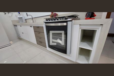 Apartamento à venda com 120m², 3 quartos e 2 vagas Apartamento à venda com 120m², 3 quartos e 2 vagasCozinha - Armários