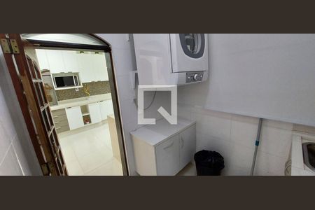 Apartamento à venda com 120m², 3 quartos e 2 vagas Apartamento à venda com 120m², 3 quartos e 2 vagasLavanderia