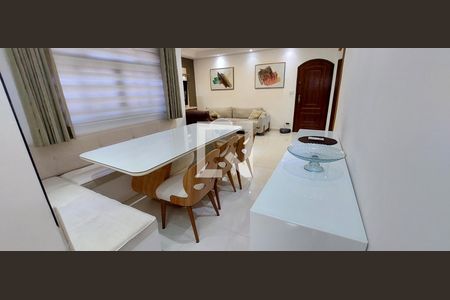 Apartamento à venda com 120m², 3 quartos e 2 vagas Apartamento à venda com 120m², 3 quartos e 2 vagasSala