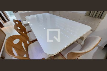 Apartamento à venda com 120m², 3 quartos e 2 vagas Apartamento à venda com 120m², 3 quartos e 2 vagasSala