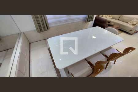 Apartamento à venda com 120m², 3 quartos e 2 vagas Apartamento à venda com 120m², 3 quartos e 2 vagasSala