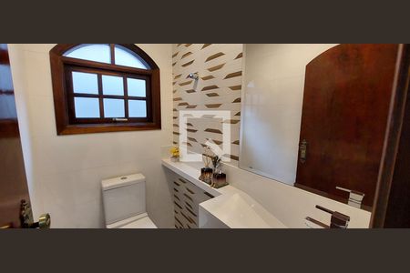 Apartamento à venda com 120m², 3 quartos e 2 vagas Apartamento à venda com 120m², 3 quartos e 2 vagasBanheiro 2