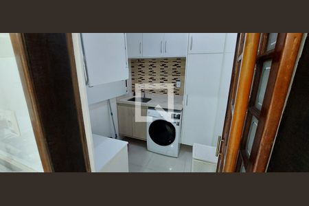 Apartamento à venda com 120m², 3 quartos e 2 vagas Apartamento à venda com 120m², 3 quartos e 2 vagasLavanderia