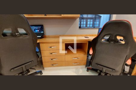 Apartamento à venda com 120m², 3 quartos e 2 vagas Apartamento à venda com 120m², 3 quartos e 2 vagasEscritório