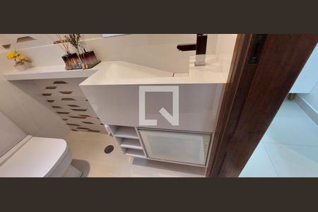 Apartamento à venda com 120m², 3 quartos e 2 vagas Apartamento à venda com 120m², 3 quartos e 2 vagasBanheiro 2