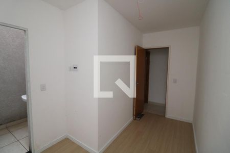 Quarto 2 de apartamento para alugar com 2 quartos, 35m² em Vila Nova York, São Paulo