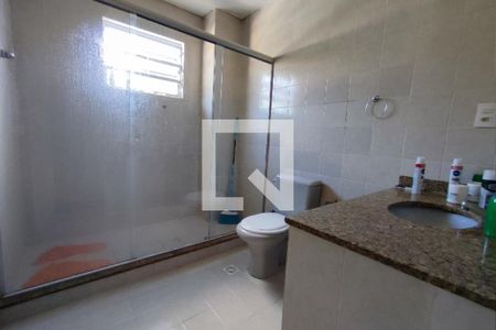 Casa de condomínio à venda com 150m², 3 quartos e 2 vagasBanheiro Social