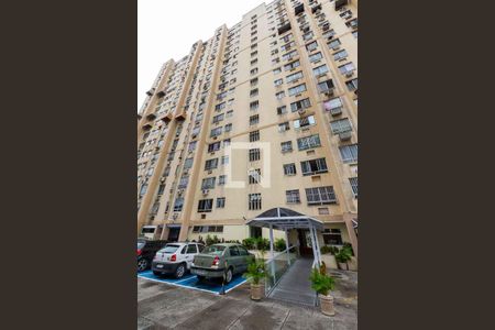 Apartamento para alugar com 60m², 2 quartos e 1 vaga Apartamento para alugar com 60m², 2 quartos e 1 vagaFachada