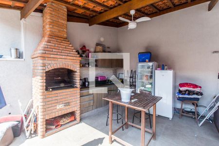 Casa de condomínio à venda com 220m², 4 quartos e 2 vagasÁrea gourmet