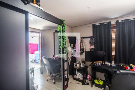 Casa de condomínio à venda com 220m², 4 quartos e 2 vagasQuarto 4