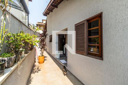 Casa de condomínio à venda com 220m², 4 quartos e 2 vagasÁrea de Serviço