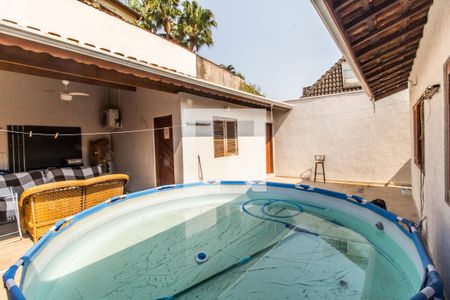 Casa de condomínio à venda com 220m², 4 quartos e 2 vagasÁrea gourmet