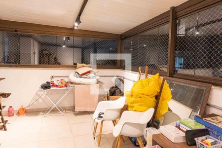 Apartamento à venda com 134m², 2 quartos e 2 vagasEscritório
