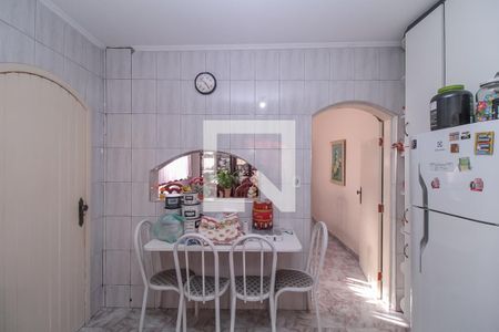 Casa à venda com 150m², 3 quartos e 2 vagas Casa à venda com 150m², 3 quartos e 2 vagasCozinha