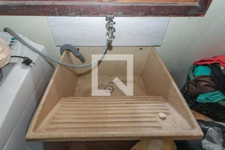 Casa à venda com 150m², 3 quartos e 2 vagas Casa à venda com 150m², 3 quartos e 2 vagasÁrea de Serviço