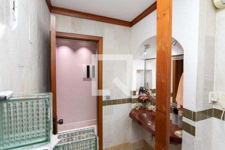 Casa à venda com 350m², 3 quartos e 6 vagasBanheiro