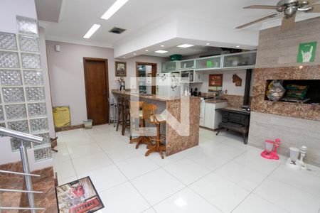 Casa à venda com 350m², 3 quartos e 6 vagasSalão de Festas