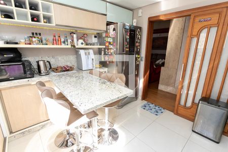 Casa à venda com 350m², 3 quartos e 6 vagasCozinha