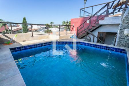 Casa à venda com 350m², 3 quartos e 6 vagasPiscina