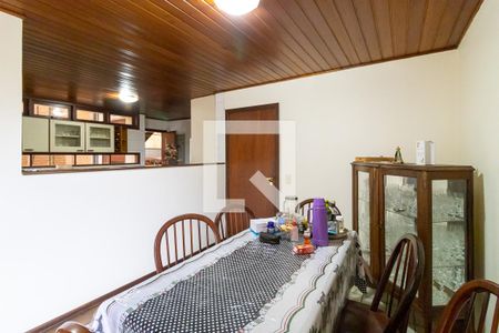 Casa à venda com 1008m², 5 quartos e 5 vagas Casa à venda com 1008m², 5 quartos e 5 vagasSala de almoço