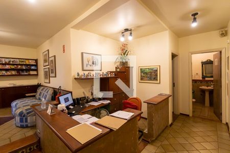 Casa à venda com 1008m², 5 quartos e 5 vagas Casa à venda com 1008m², 5 quartos e 5 vagasEscritório - Recepção