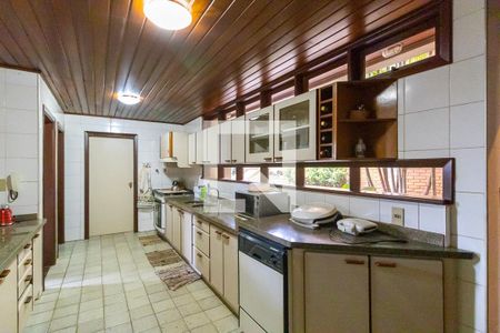 Casa à venda com 1008m², 5 quartos e 5 vagas Casa à venda com 1008m², 5 quartos e 5 vagasCozinha