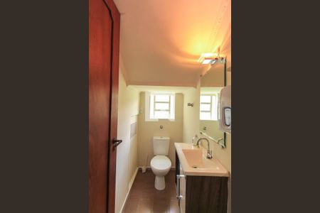 Casa à venda com 250m², 3 quartos e 3 vagasLavabo