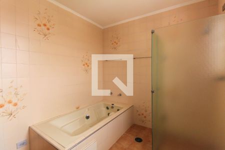 Casa à venda com 250m², 3 quartos e 3 vagasBanheiro do Quarto 1