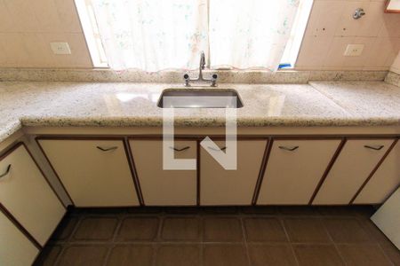 Casa à venda com 250m², 3 quartos e 3 vagasCozinha