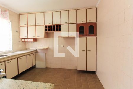 Casa à venda com 250m², 3 quartos e 3 vagasCozinha