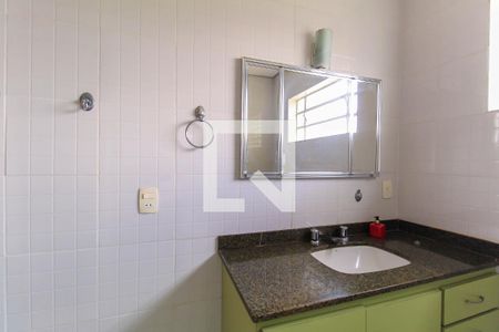 Casa à venda com 250m², 3 quartos e 3 vagasBanheiro